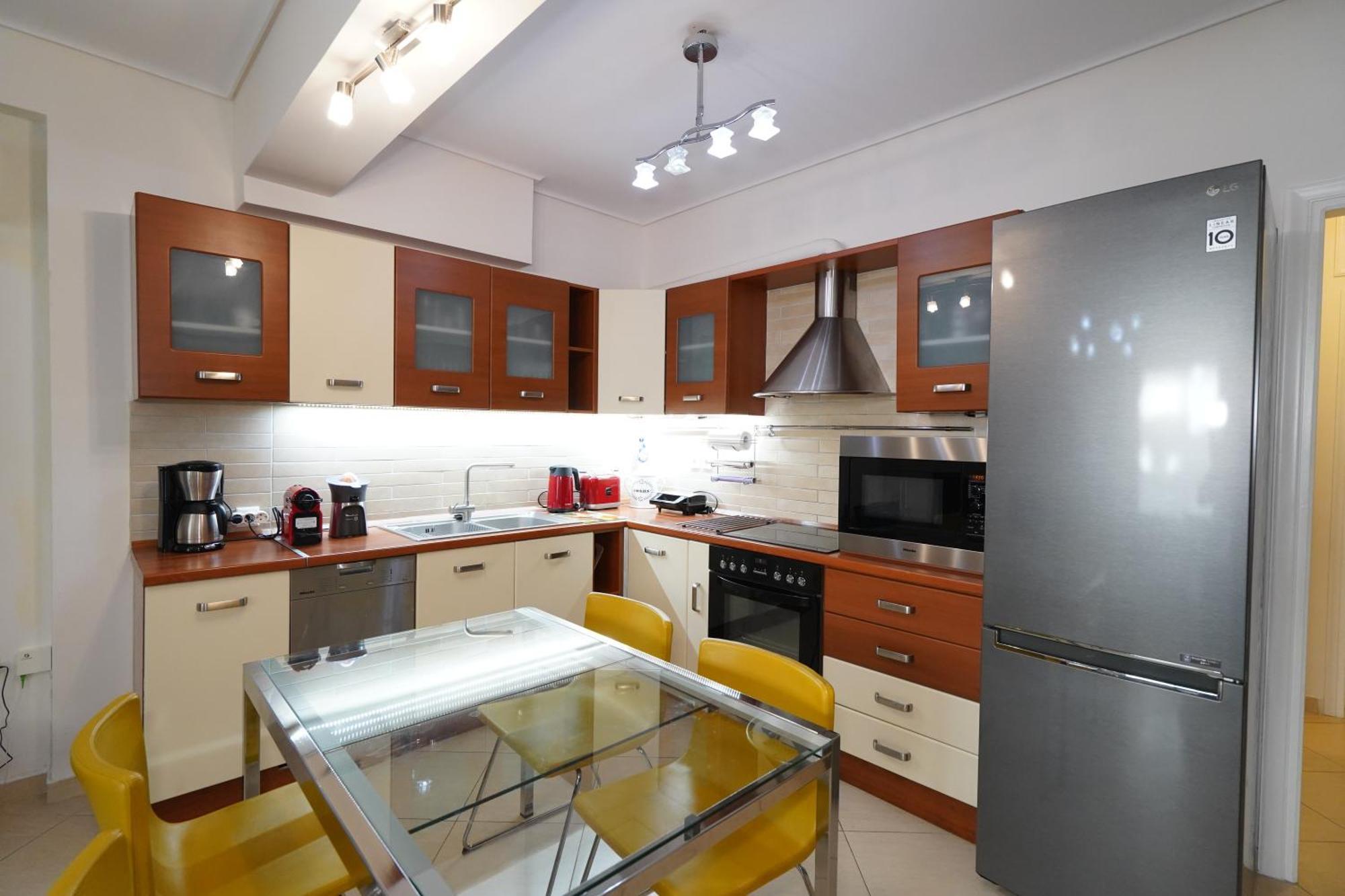 Garden Apartment Next To The Mall -Private Parking アテネ エクステリア 写真